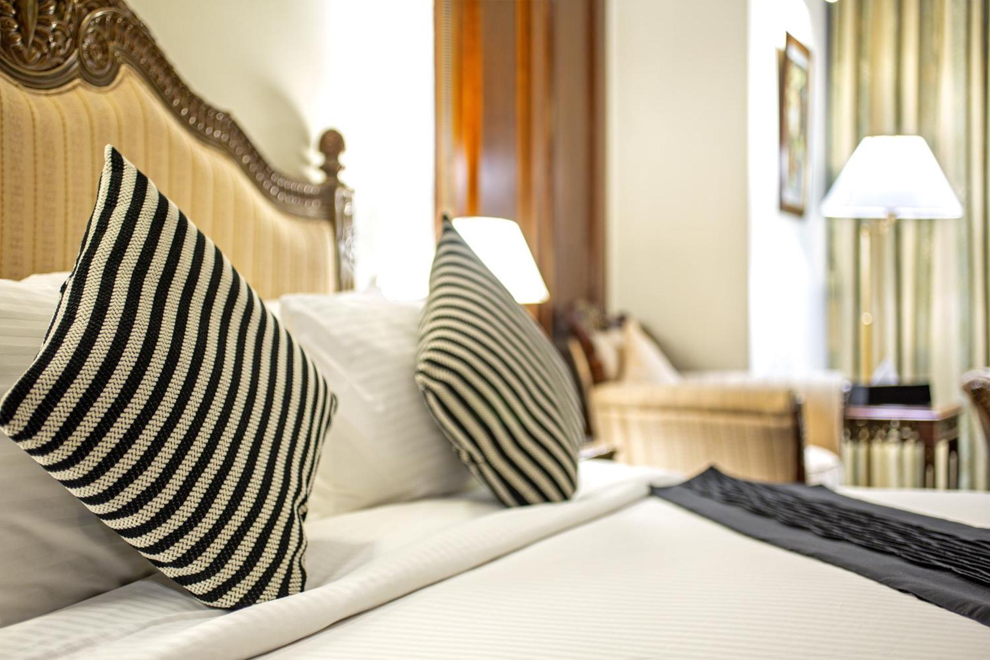 Hotel Sarina Dhaka Luaran gambar